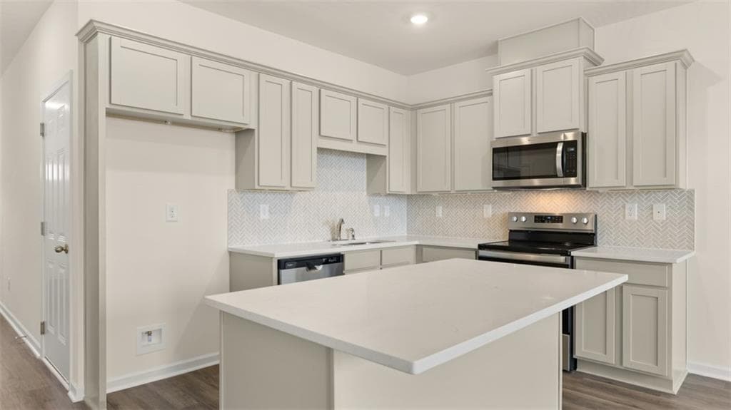 3 bedroom, 3 bathroom, 1,425 sq ft townhouse under contract at 206 Kenmore Circle, Perry, GA 31069 — photo 7