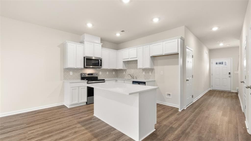 3 bedroom, 3 bathroom, 1,425 sq ft townhouse for sale at 208 Kenmore Circle, Perry, GA 31069 — photo 6
