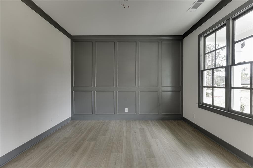 4 bedroom, 4 bathroom, 3,976 sq ft single family residence for sale at 5430 Settingdown Road, Cumming, GA 30041 — photo 5