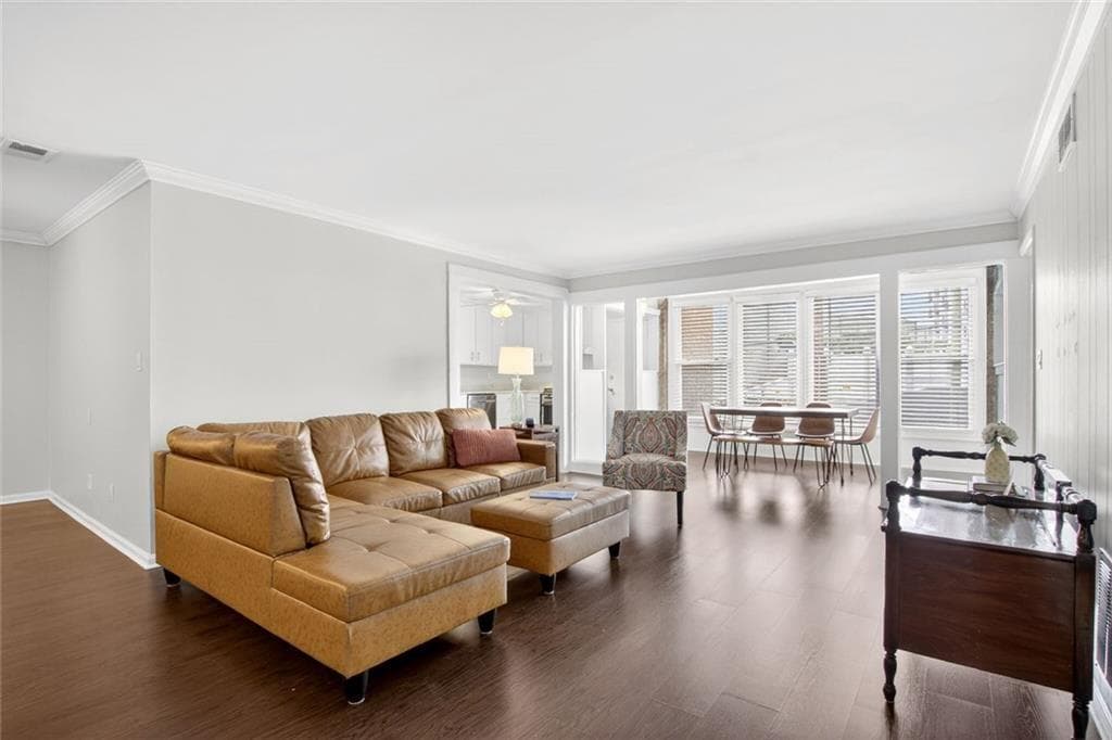 2 bedroom, 2 bathroom, 1,186 sq ft condominium for sale at 346 Carpenter Drive 48, Atlanta, GA 30328 — photo 6