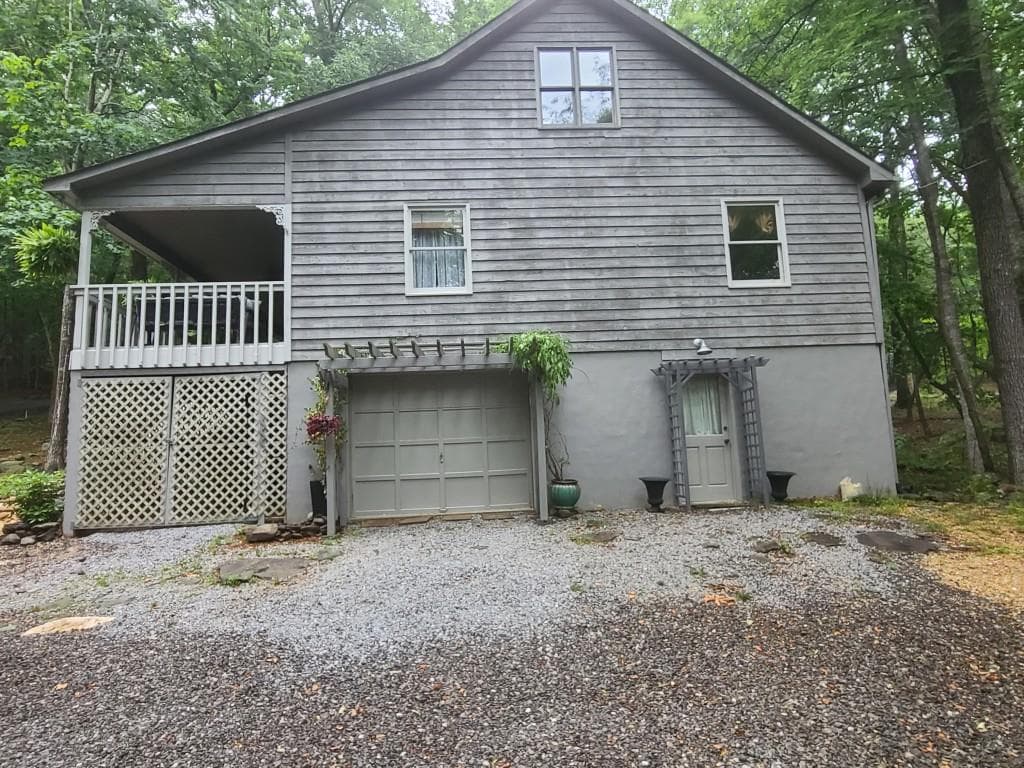 2 bedroom, 2 bathroom, 1,620 sq ft single family residence for rent at 120 Rocky Stream Court, Jasper, GA 30143 for $2,195 a month — photo 2