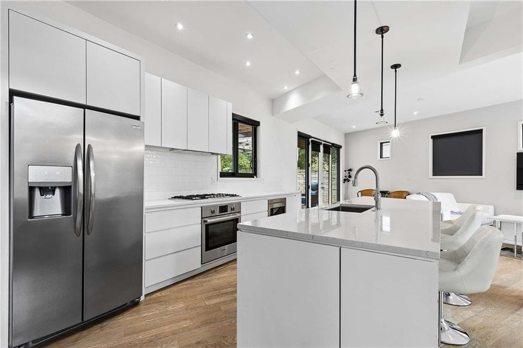 3 bedroom, 4 bathroom, 1,993 sq ft single family residence for sale at 575 Highland Avenue, Atlanta, GA 30312 — photo 6