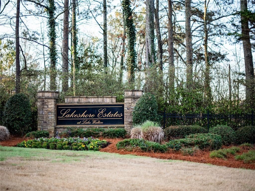 5 bedroom, 4 bathroom, 4,215 sq ft single family residence for sale at 558 Sterling Water Drive, Monroe, GA 30655 — photo 7