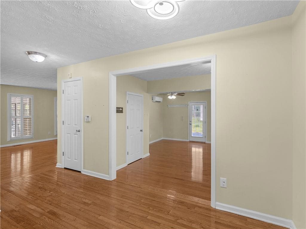 4 bedroom, 3 bathroom, 2,500 sq ft single family residence under contract at 5750 Center Hill Church Road, Loganville, GA 30052 — photo 9