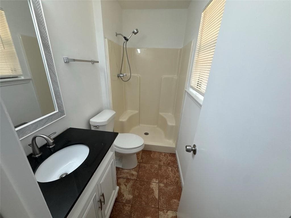 4 bedroom, 3 bathroom, 1,829 sq ft single family residence for sale at 108 Hilltop Circle, Stockbridge, GA 30281 — photo 6