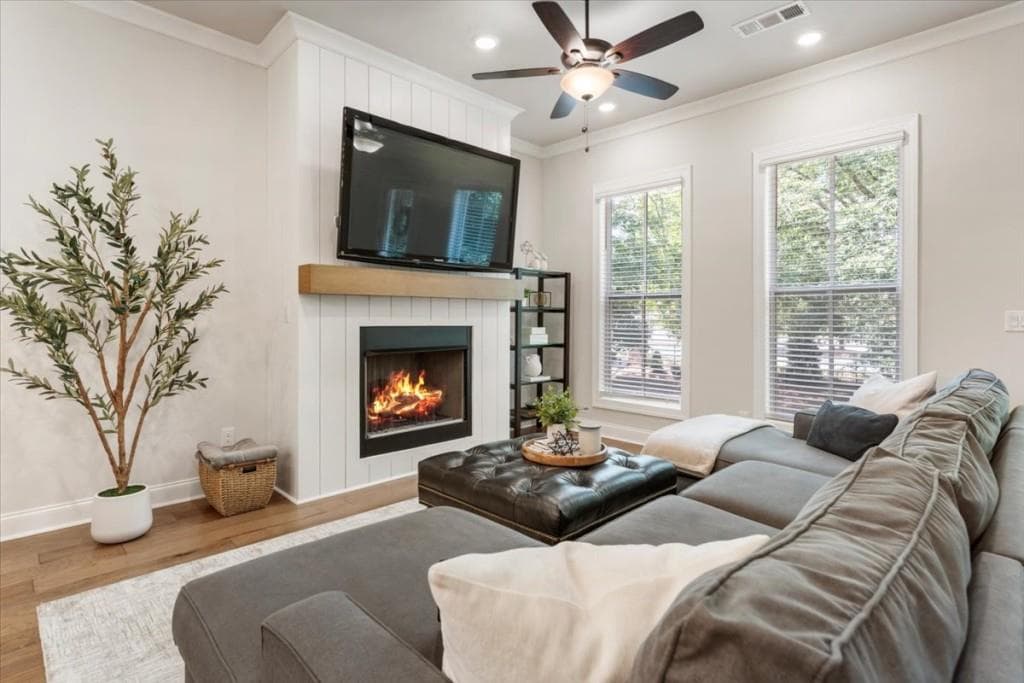 4 bedroom, 4 bathroom, 2,379 sq ft townhouse for sale at 124 Everley Walk, Alpharetta, GA 30009 — photo 3
