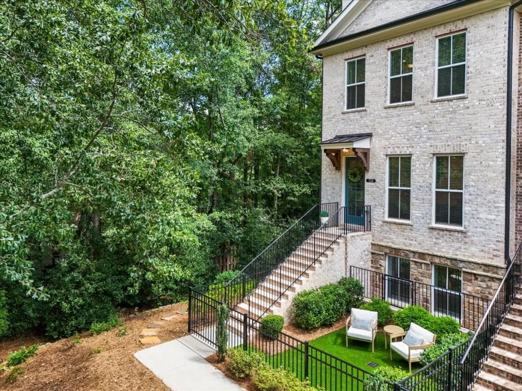 4 bedroom, 4 bathroom, 2,379 sq ft townhouse for sale at 124 Everley Walk, Alpharetta, GA 30009 — photo 7