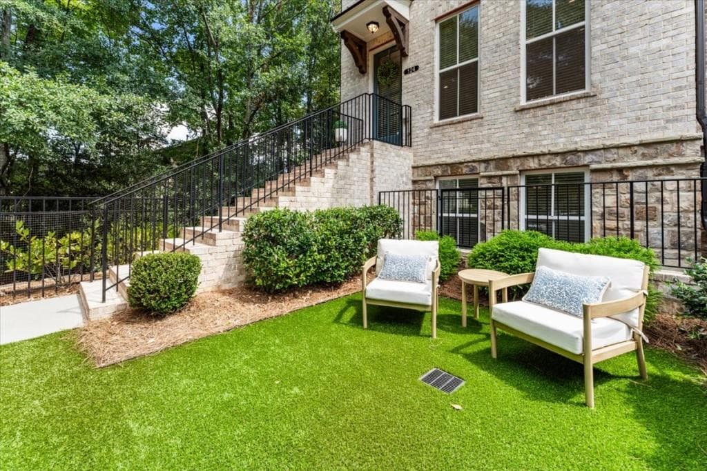 4 bedroom, 4 bathroom, 2,379 sq ft townhouse for sale at 124 Everley Walk, Alpharetta, GA 30009 — photo 9