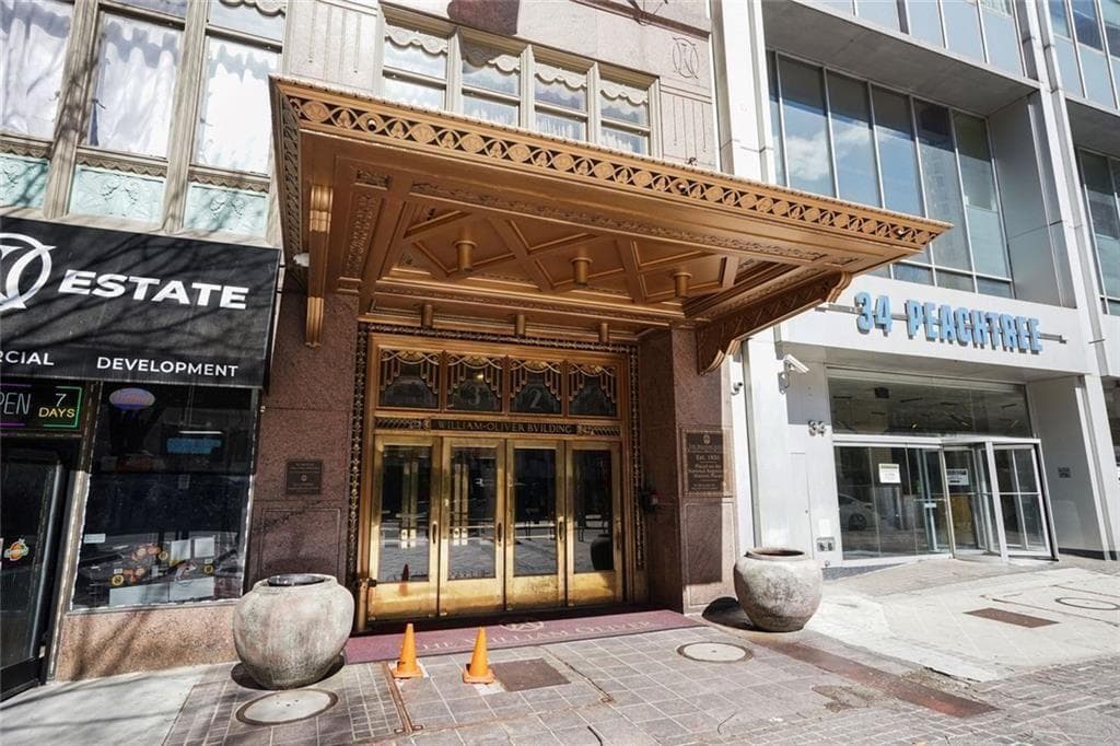 2 bedroom, 2 bathroom, 1,032 sq ft condominium for sale at 32 Peachtree Street 1307, Atlanta, GA 30303 — photo 6