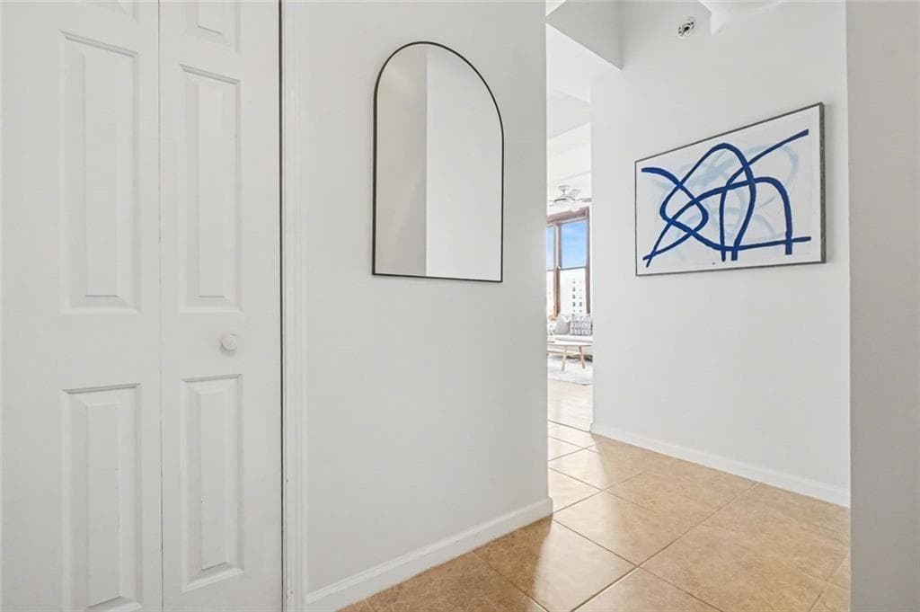 2 bedroom, 2 bathroom, 1,032 sq ft condominium for sale at 32 Peachtree Street 1307, Atlanta, GA 30303 — photo 8