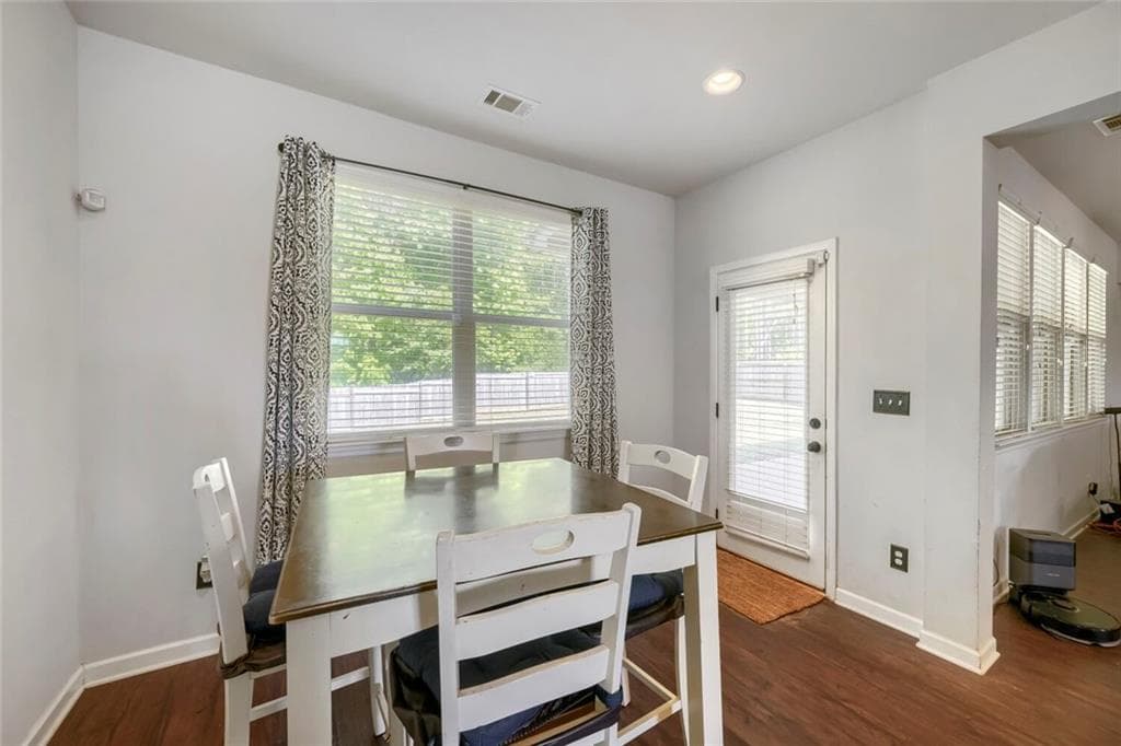 5 bedroom, 4 bathroom, 3,736 sq ft single family residence for sale at 445 Piedmont Circle, Covington, GA 30016 — photo 9