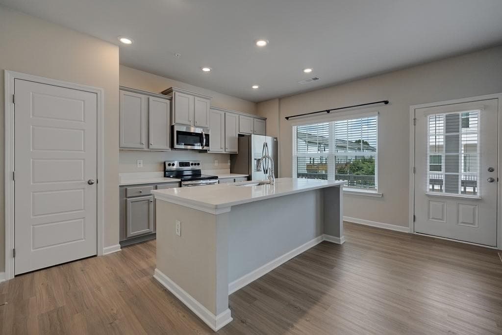 3 bedroom, 3 bathroom, 1,792 sq ft townhouse for sale at 2113 Wesson Court, Kennesaw, GA 30144 — photo 6