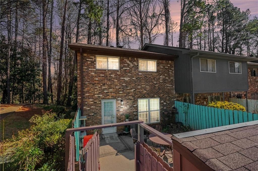 3 bedroom, 3 bathroom, 1,408 sq ft townhouse for sale at 697 Garden Walk Drive, Stone Mountain, GA 30083