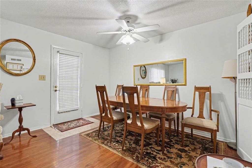 3 bedroom, 3 bathroom, 1,408 sq ft townhouse for sale at 697 Garden Walk Drive, Stone Mountain, GA 30083 — photo 6