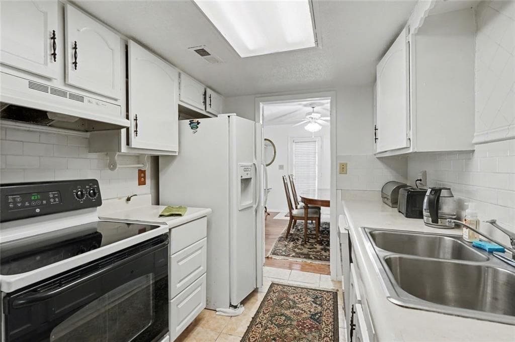3 bedroom, 3 bathroom, 1,408 sq ft townhouse for sale at 697 Garden Walk Drive, Stone Mountain, GA 30083 — photo 9