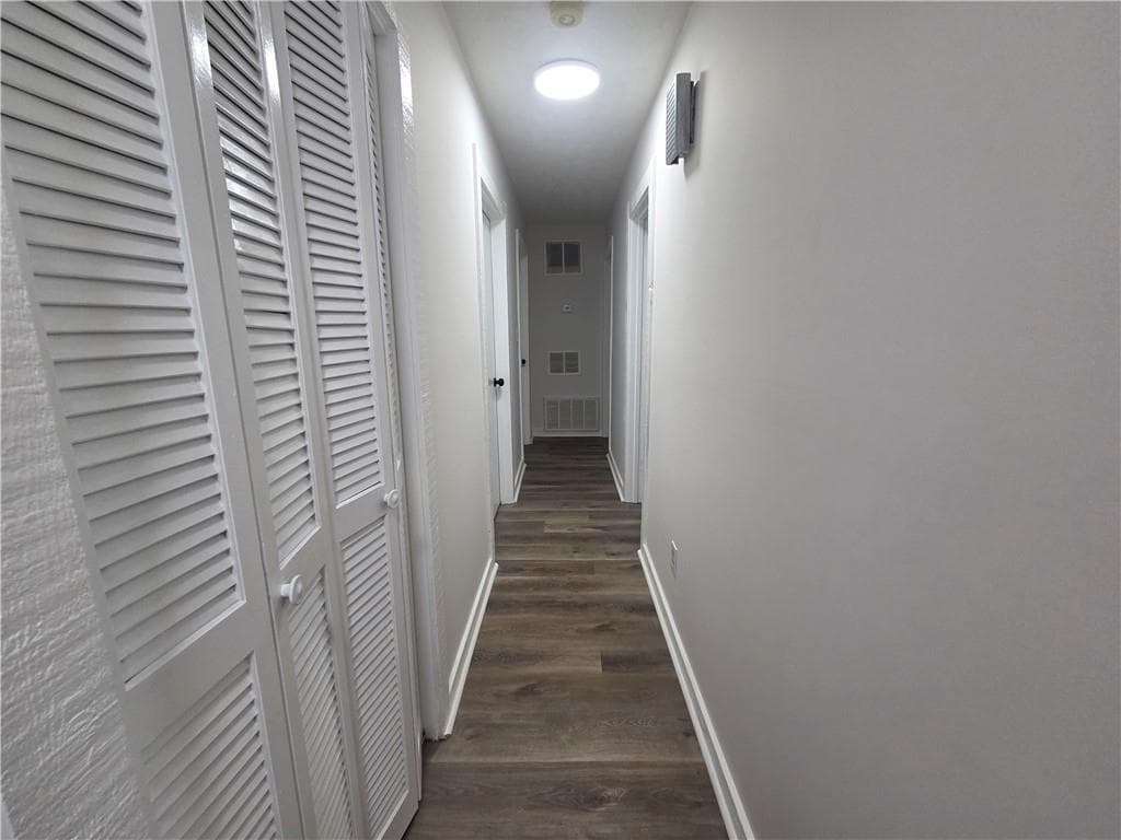 3 bedroom, 2 bathroom, 1,380 sq ft single family residence for sale at 4158 Mountain Glen Trace, Snellville, GA 30039 — photo 8