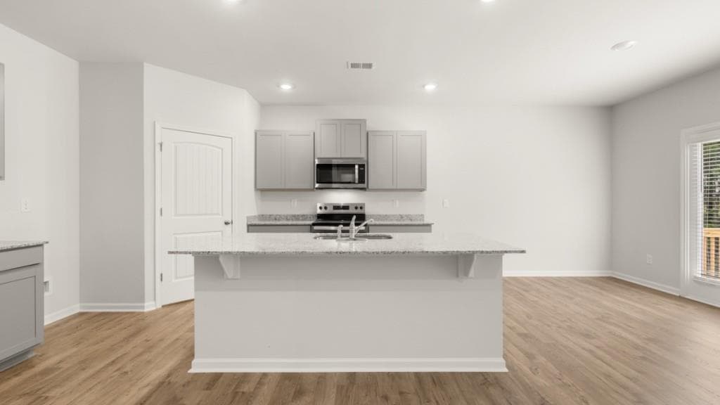 5 bedroom, 3 bathroom, 2,511 sq ft single family residence under contract at 8156 Coldstream Drive, Fairburn, GA 30213 — photo 6