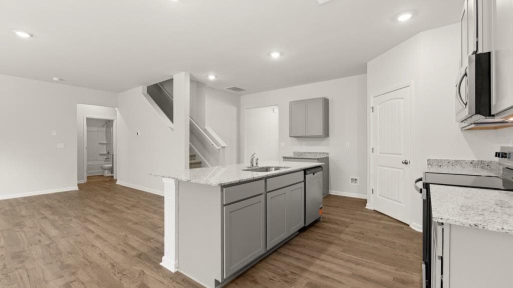 5 bedroom, 3 bathroom, 2,511 sq ft single family residence under contract at 8156 Coldstream Drive, Fairburn, GA 30213 — photo 9