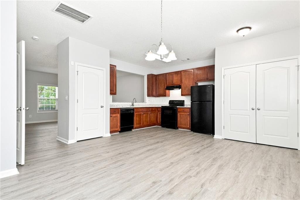 3 bedroom, 3 bathroom, 1,530 sq ft single family residence for rent at 8643 Thomas Lane, Riverdale, GA 30274 for $1,520 a month — photo 2