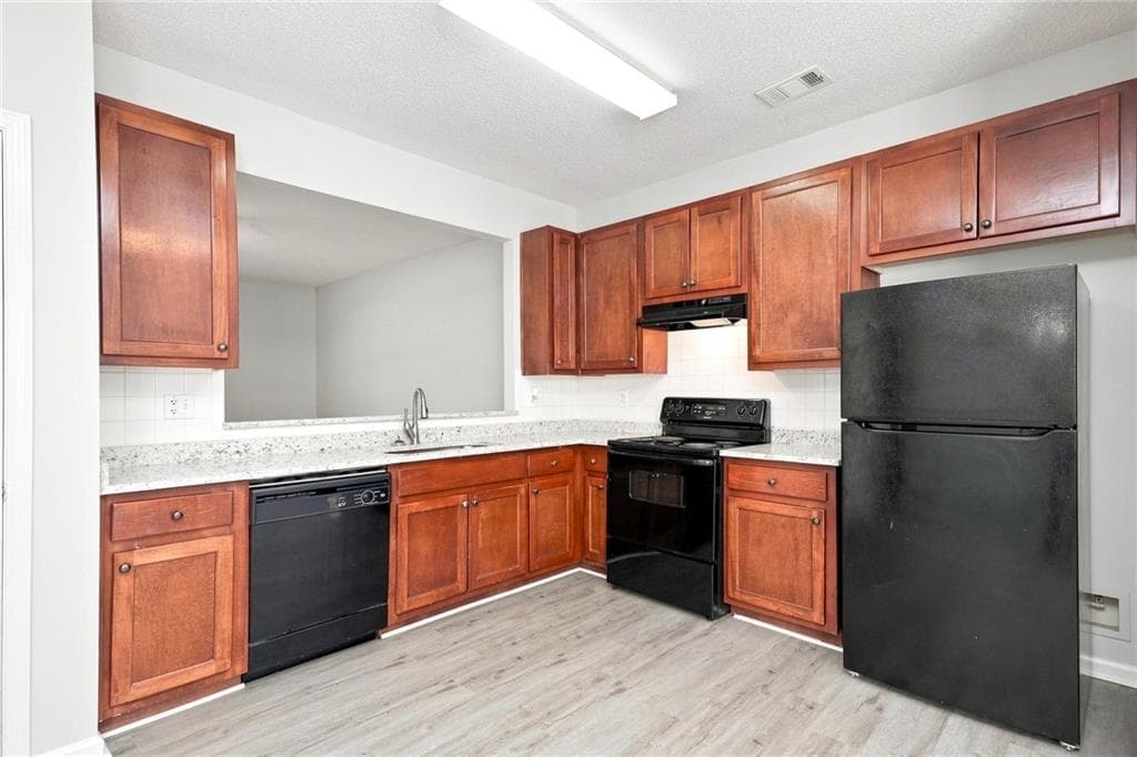 3 bedroom, 3 bathroom, 1,530 sq ft single family residence for rent at 8643 Thomas Lane, Riverdale, GA 30274 for $1,520 a month — photo 3