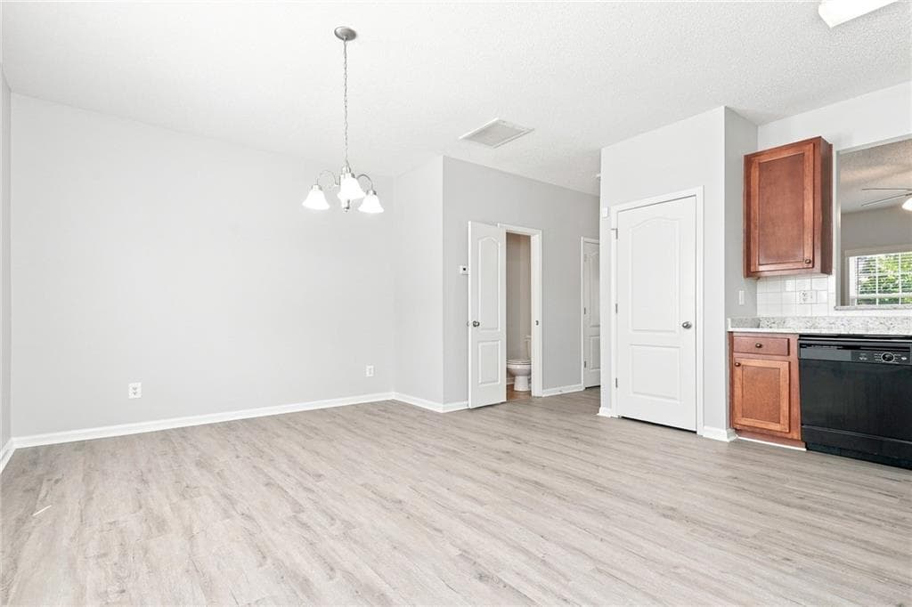 3 bedroom, 3 bathroom, 1,530 sq ft single family residence for rent at 8643 Thomas Lane, Riverdale, GA 30274 for $1,520 a month — photo 5