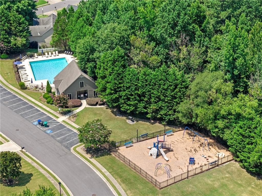 4 bedroom, 3 bathroom, 1,548 sq ft single family residence for sale at 5775 River Ridge Lane, Sugar Hill, GA 30518 — photo 2