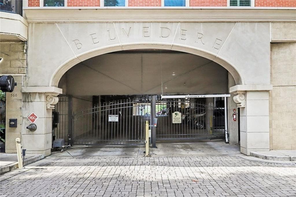 1 bedroom, 2 bathroom, 960 sq ft condominium for sale at 560 Dutch Valley Road 2305, Atlanta, GA 30324 — photo 4