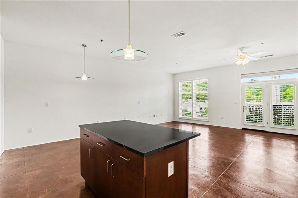 1 bedroom, 2 bathroom, 960 sq ft condominium for sale at 560 Dutch Valley Road 2305, Atlanta, GA 30324 — photo 9