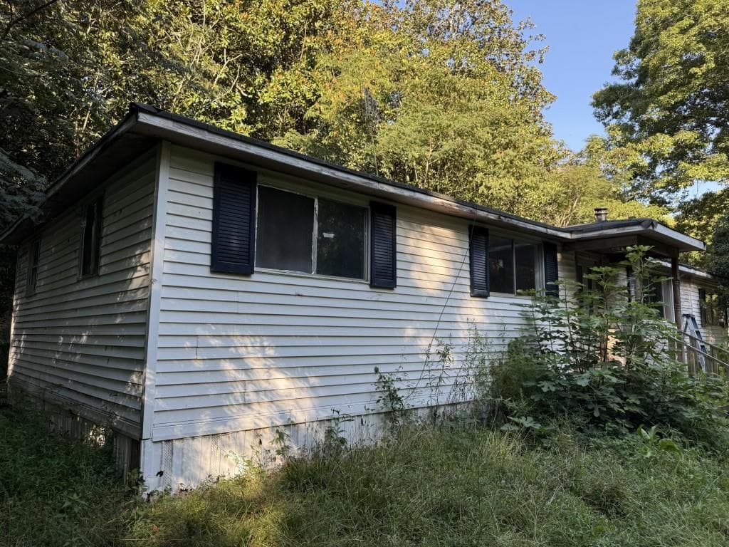 single family residence for sale at 11 Falcon Drive, Ball Ground, GA 30107 — photo 3