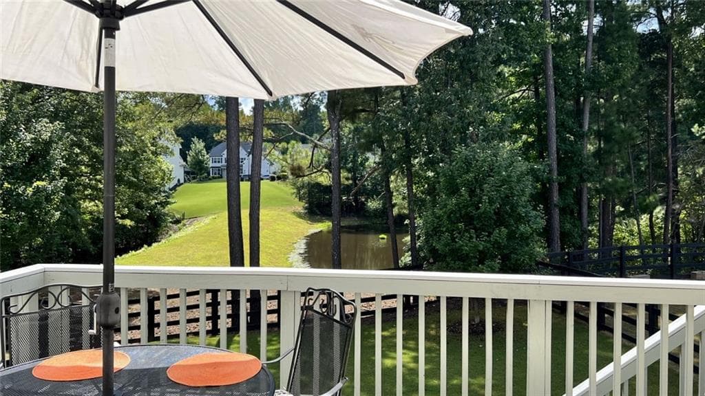 4 bedroom, 4 bathroom, 2,926 sq ft single family residence under contract at 4345 Madison Hall Drive, Cumming, GA 30028 — photo 2