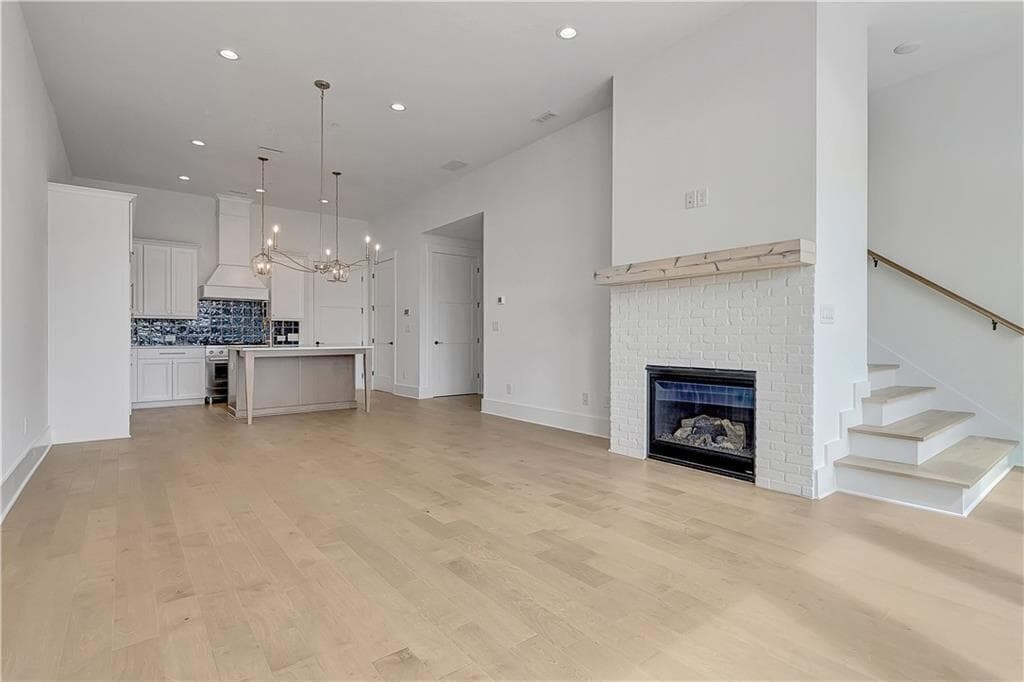3 bedroom, 3 bathroom, 1,864 sq ft townhouse under contract at 180 Rolison Way, Fayetteville, GA 30214 — photo 7