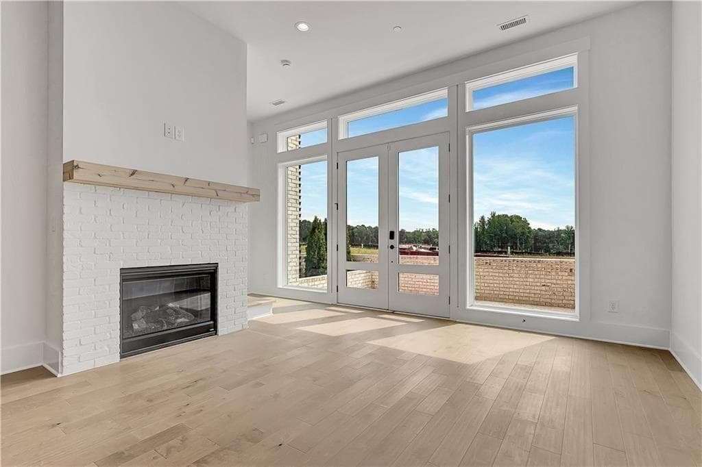 3 bedroom, 3 bathroom, 1,864 sq ft townhouse under contract at 180 Rolison Way, Fayetteville, GA 30214 — photo 10
