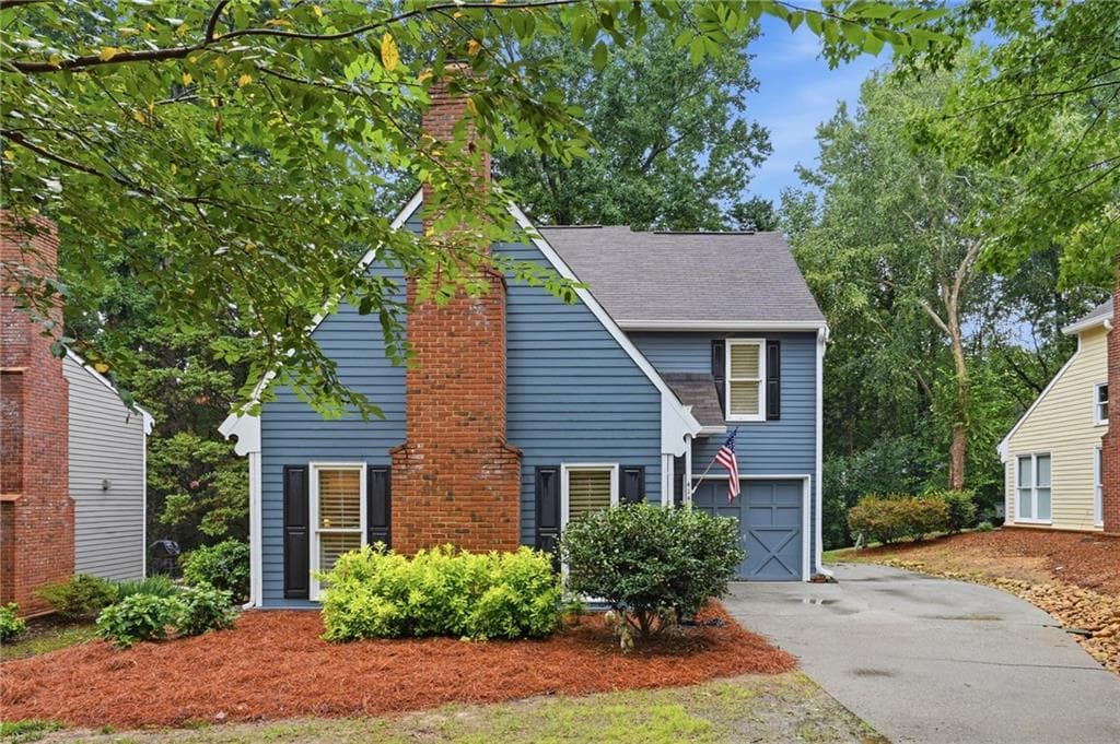 2 bedroom, 3 bathroom, 1,488 sq ft single family residence for sale at 414 Roswell Green Lane, Roswell, GA 30075 — photo 1 of 25