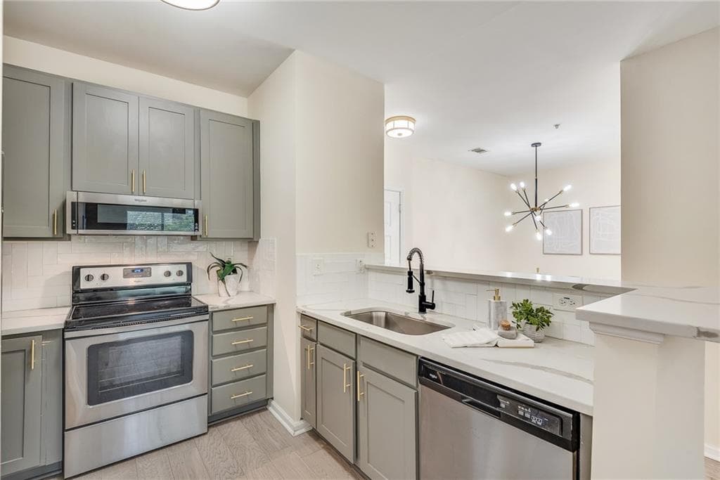 2 bedroom, 2 bathroom, 1,077 sq ft condominium for sale at 821 Ralph Mcgill Boulevard 3207, Atlanta, GA 30306 — photo 9