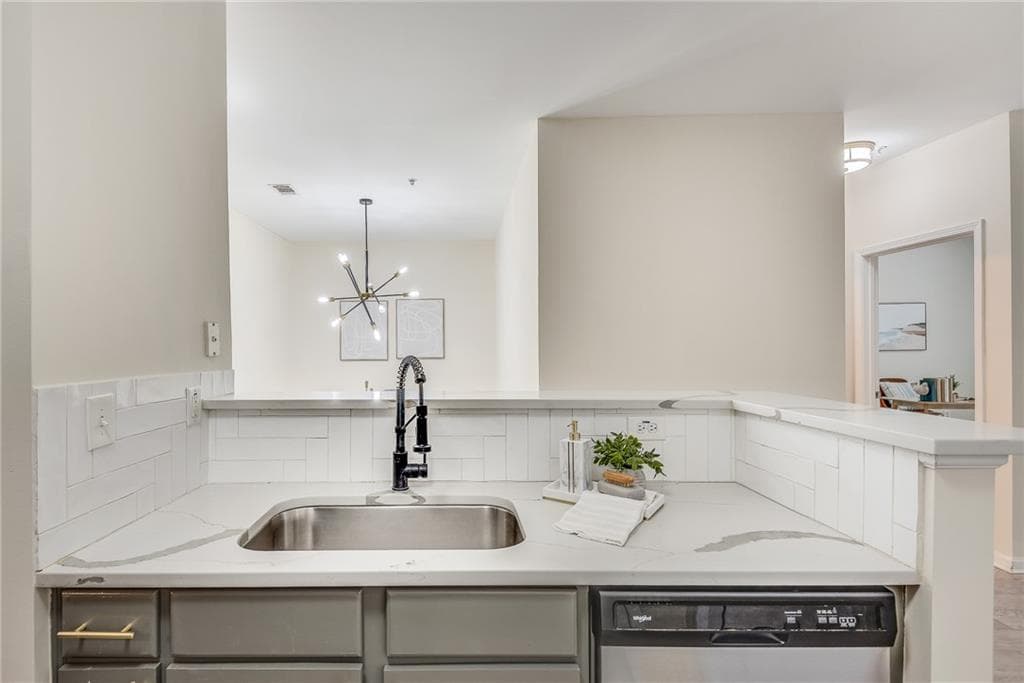 2 bedroom, 2 bathroom, 1,077 sq ft condominium for sale at 821 Ralph Mcgill Boulevard 3207, Atlanta, GA 30306 — photo 10