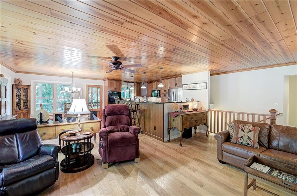3 bedroom, 3 bathroom single family residence under contract at 999 Crippled Oak Trail, Jasper, GA 30143 — photo 8