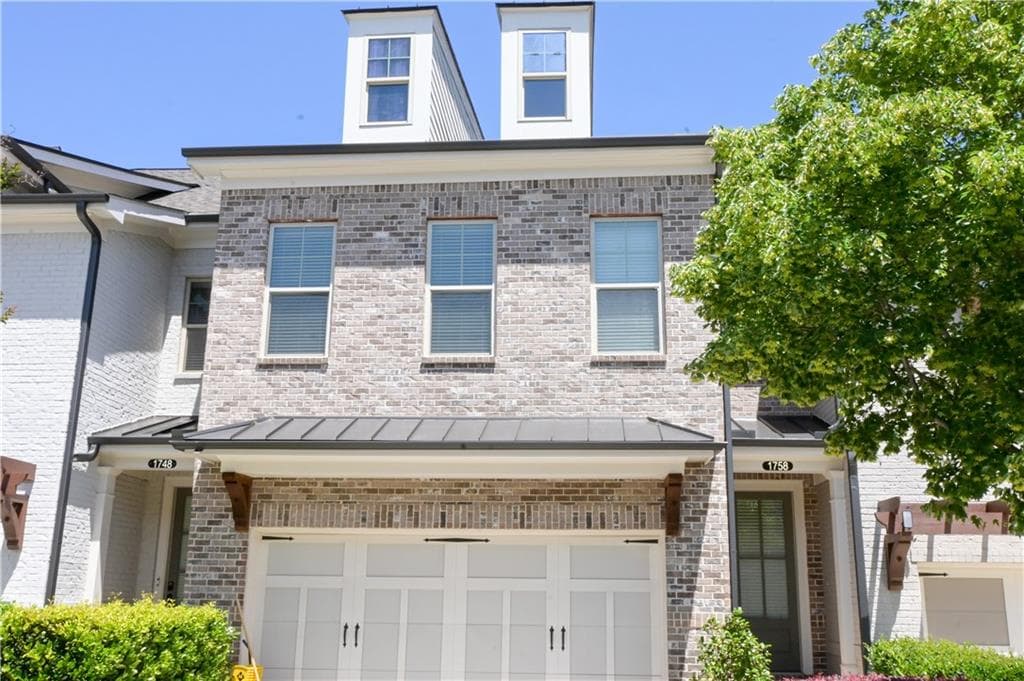 3 bedroom, 3 bathroom, 2,136 sq ft townhouse for sale at 1758 Glenview Park Circle, Duluth, GA 30097 — photo 2