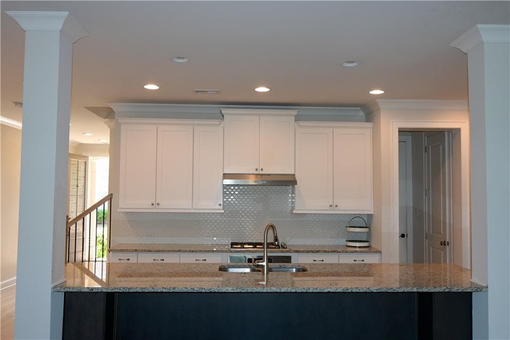 3 bedroom, 3 bathroom, 2,136 sq ft townhouse for sale at 1758 Glenview Park Circle, Duluth, GA 30097 — photo 5