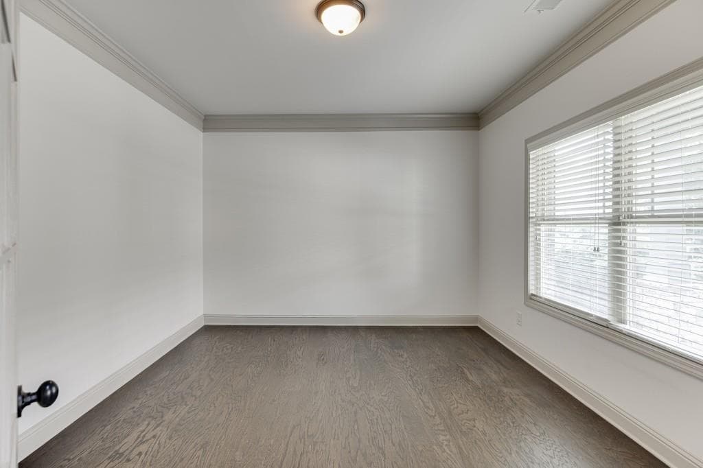 6 bedroom, 5 bathroom, 5,135 sq ft single family residence for sale at 2208 Mayors Way, Buford, GA 30519 — photo 5