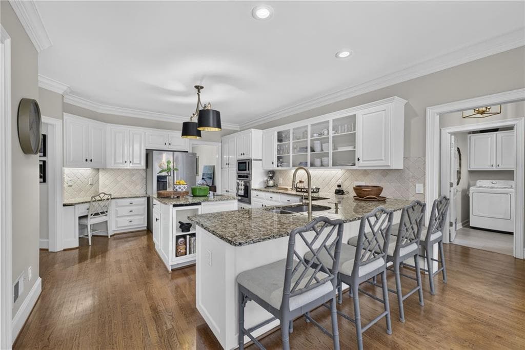 5 bedroom, 5 bathroom, 5,561 sq ft single family residence under contract at 1572 Asheforde Drive, Marietta, GA 30068 — photo 9