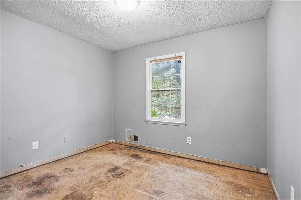4 bedroom, 2 bathroom, 2,004 sq ft single family residence for sale at 255 Belmont Farms Drive, Ellenwood, GA 30294 — photo 10