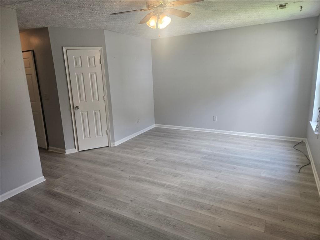 2 bedroom, 3 bathroom townhouse for rent at 7233 Crestside Drive, Austell, GA 30168 for $1,300 a month — photo 2