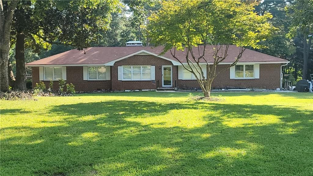 3 bedroom, 2 bathroom, 1,622 sq ft single family residence for sale at 984 Bob Hannah Circle, Lawrenceville, GA 30044