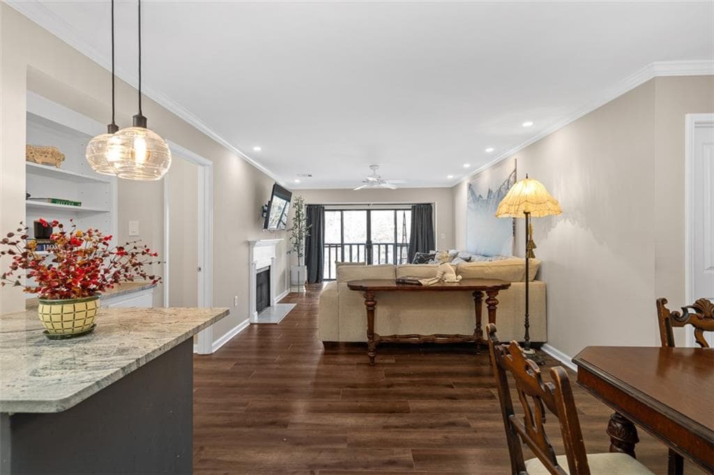 2 bedroom, 2 bathroom, 1,224 sq ft condominium for sale at 23103 Plantation Drive 103, Atlanta, GA 30324 — photo 2