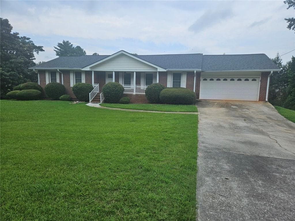 3 bedroom, 2 bathroom, 2,200 sq ft single family residence for rent at 1148 MARIFRAN Drive 1148, Conyers, GA 30094 for $1,800 a month — photo 1 of 19