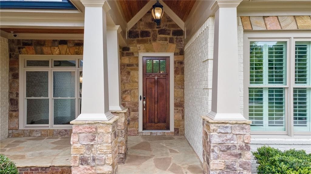 4 bedroom, 7 bathroom, 3,880 sq ft single family residence for sale at 2221 Gentry Lane, Statham, GA 30666 — photo 3
