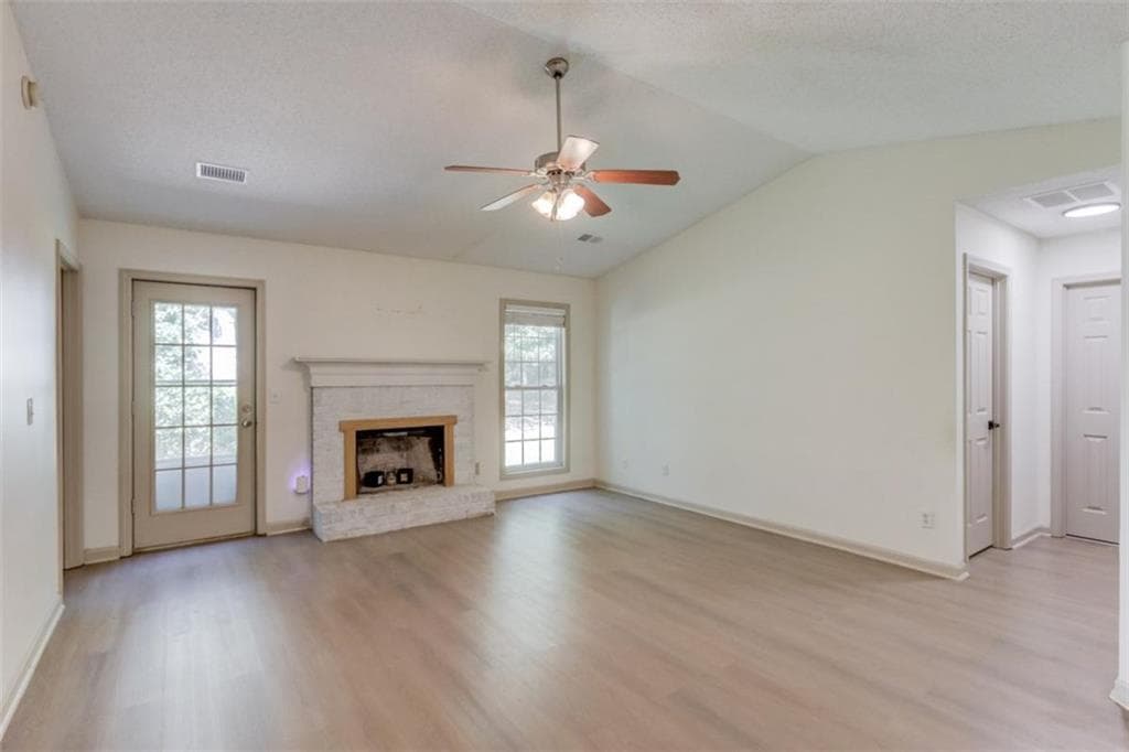 3 bedroom, 2 bathroom, 1,312 sq ft single family residence for sale at 507 Marcel Park, Statham, GA 30666 — photo 6