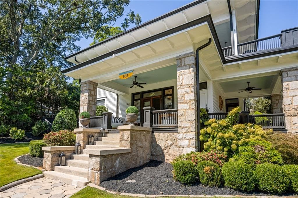 6 bedroom, 4 bathroom, 4,639 sq ft single family residence under contract at 585 Cherokee Avenue, Atlanta, GA 30312 — photo 4