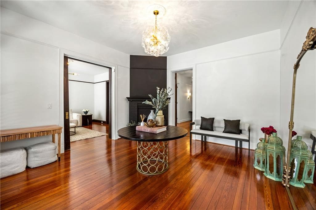 6 bedroom, 4 bathroom, 4,639 sq ft single family residence under contract at 585 Cherokee Avenue, Atlanta, GA 30312 — photo 10
