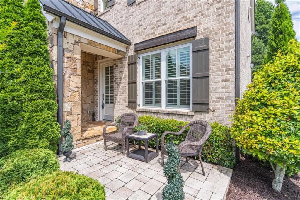 5 bedroom, 4 bathroom, 4,237 sq ft single family residence for rent at 829 Adler Court, Alpharetta, GA 30005 for $5,700 a month — photo 4